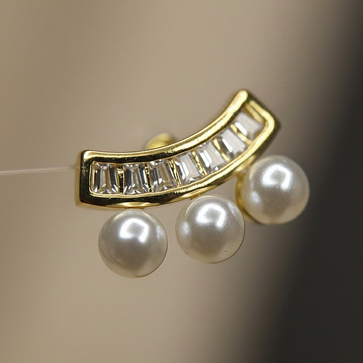 Curved Pearl  Earrings