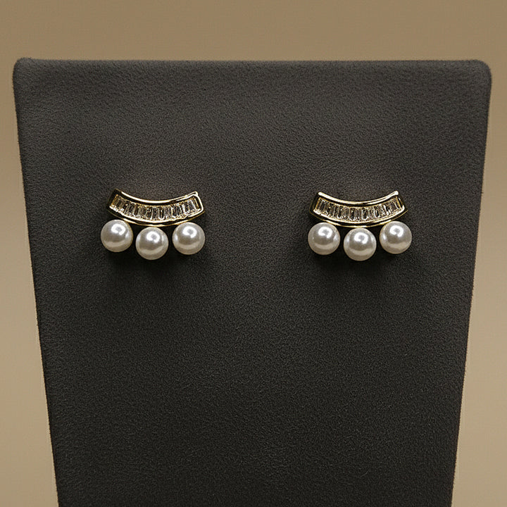 Curved Pearl  Earrings