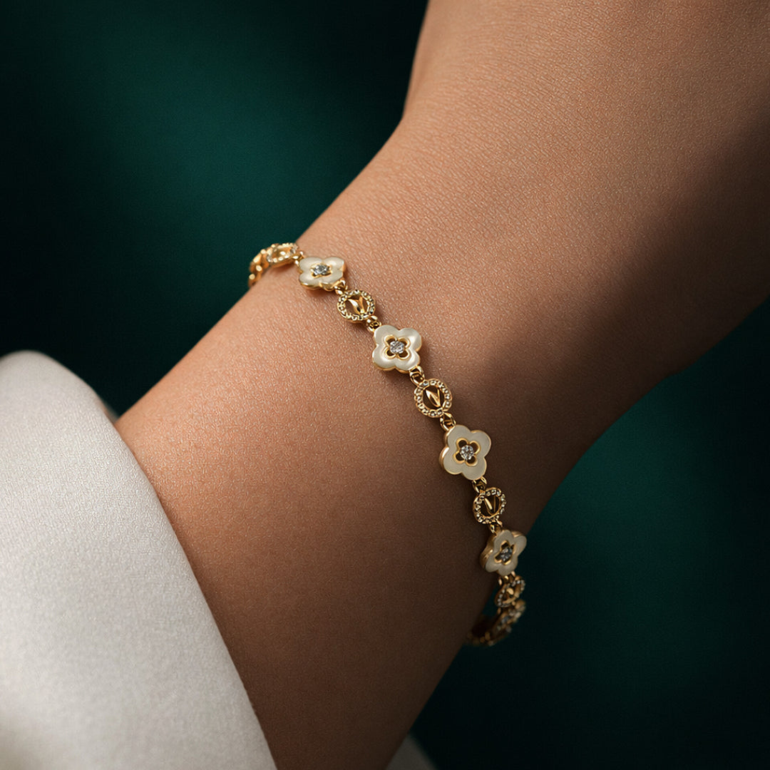 White Flower Bracelet (Gold Tone)