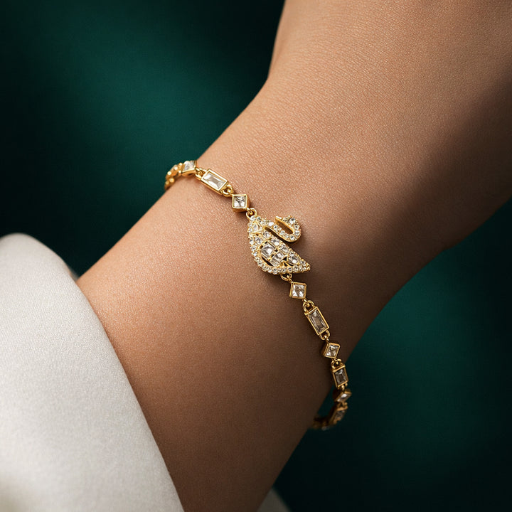 Swan Charm Bracelet (Gold Tone)