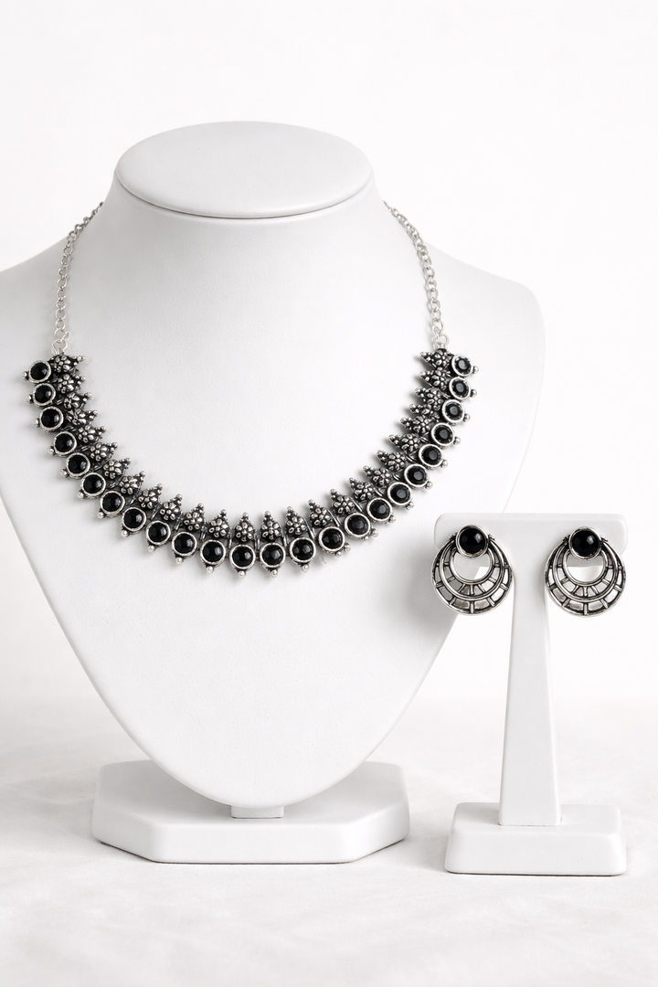 Round Stone Necklace Set