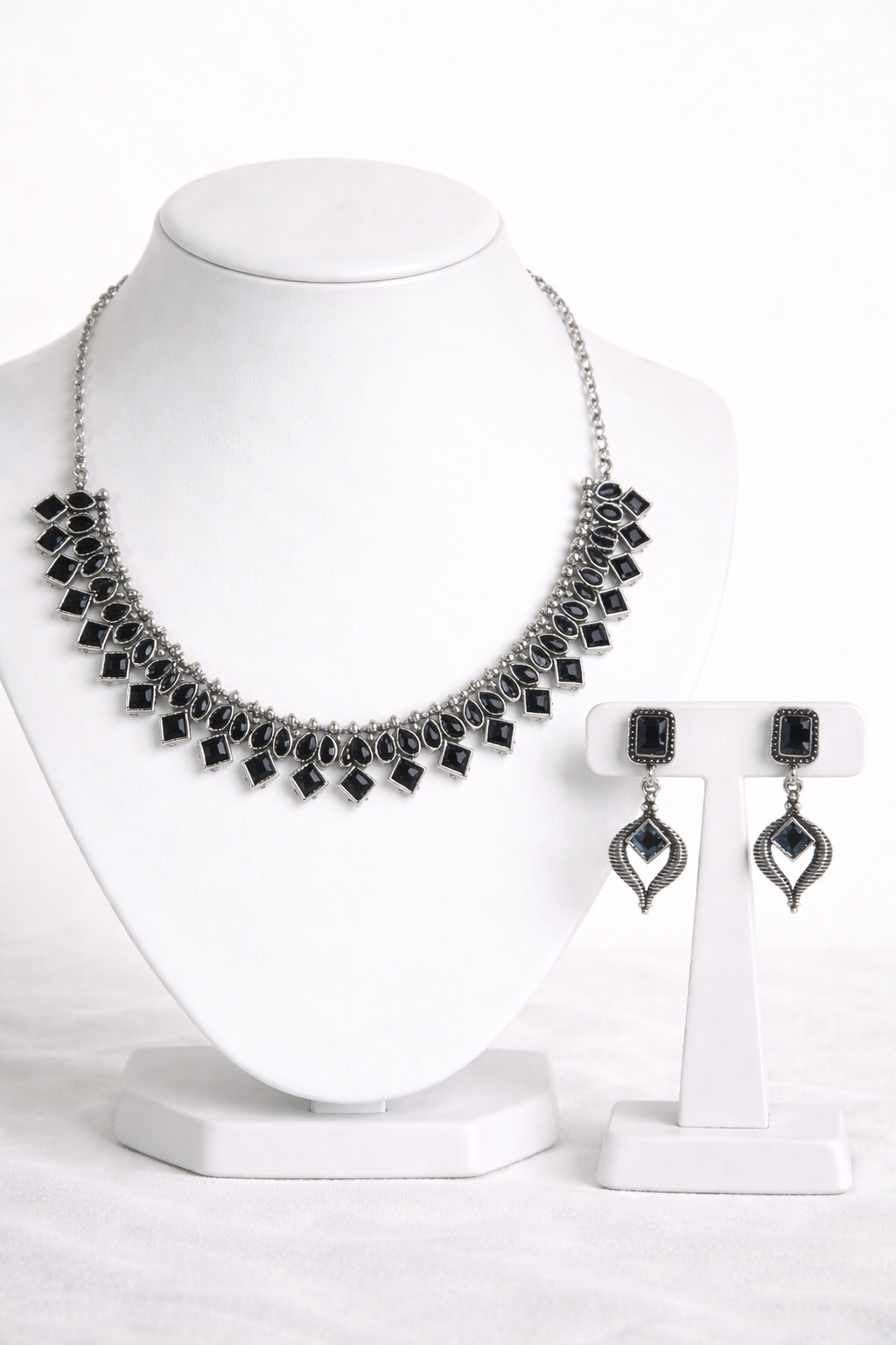 Stylish Stone Necklace Set