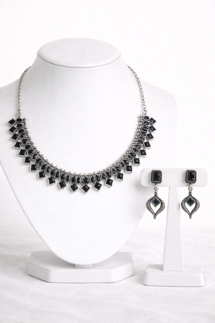Stylish Stone Necklace Set
