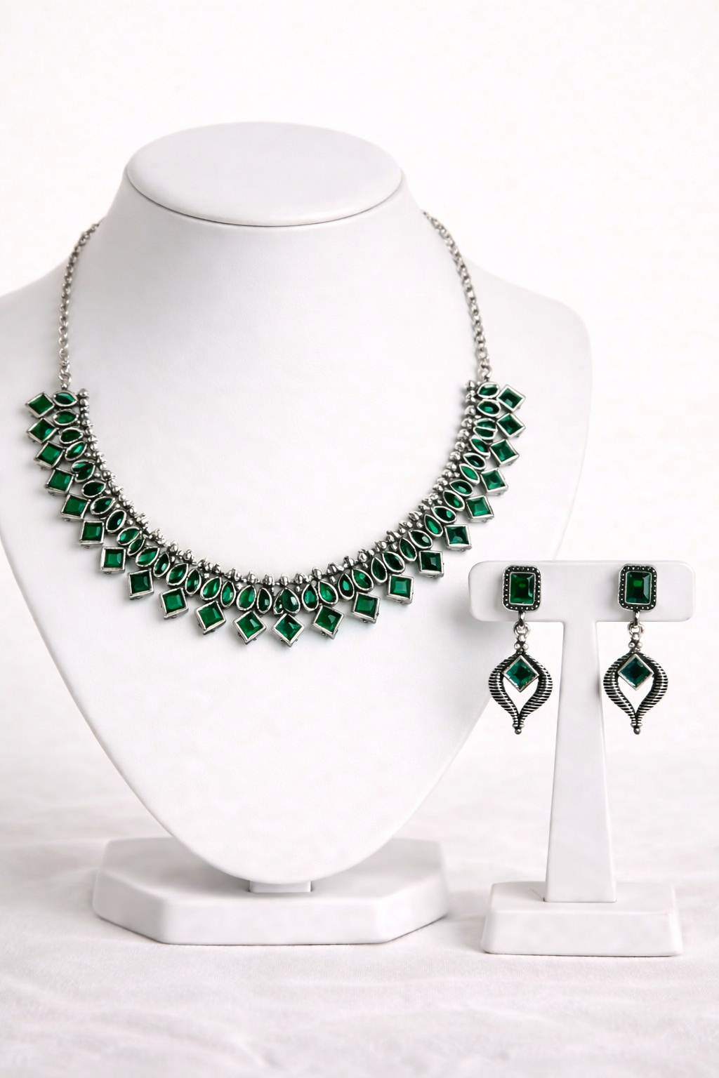 Stylish Stone Necklace Set